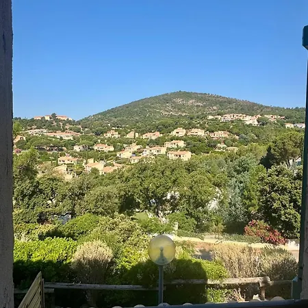 2-bedroom Golf Duplex In St Tropez شقة *